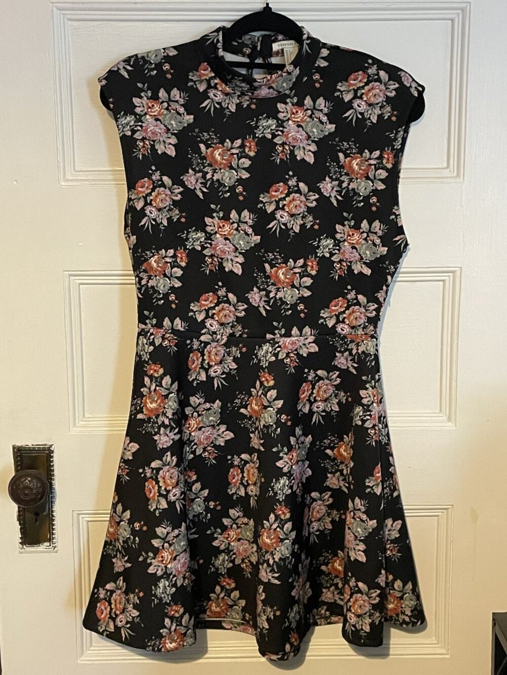 Forever 21 Vintage Black Floral Bodycon Dress, Size L NWT